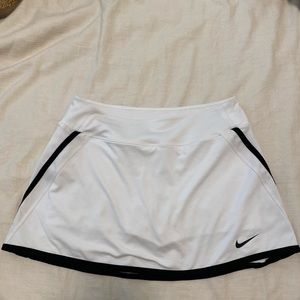 Nike White Dri Fit Skort Size Medium